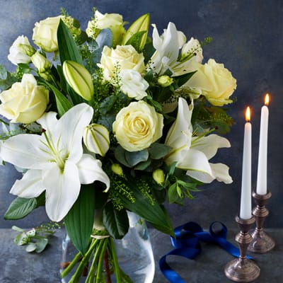 Fresh white roses