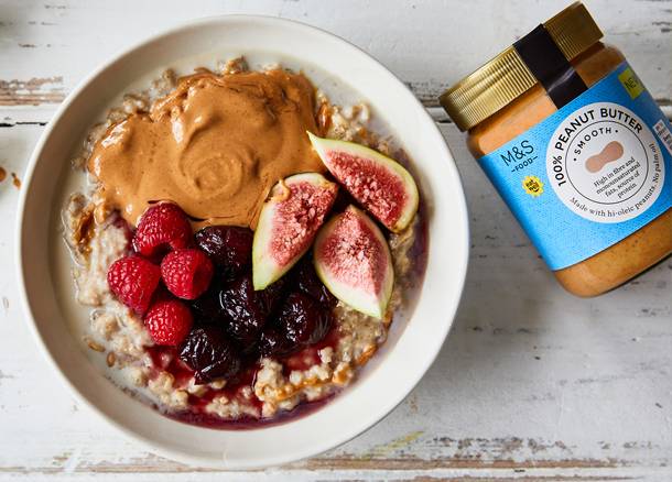 Smooth peanut butter with porridge and fruit