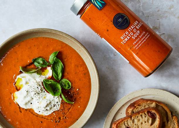 Collection Rich Italian Tomato and Basil Soup