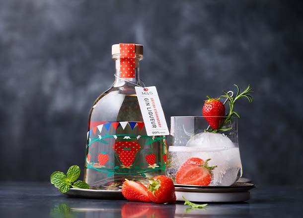 British strawberry gin liqueur