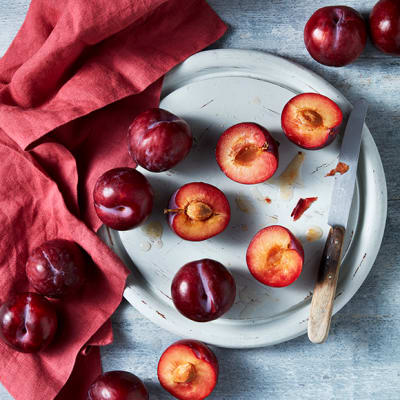A plate of Flavorking plums 