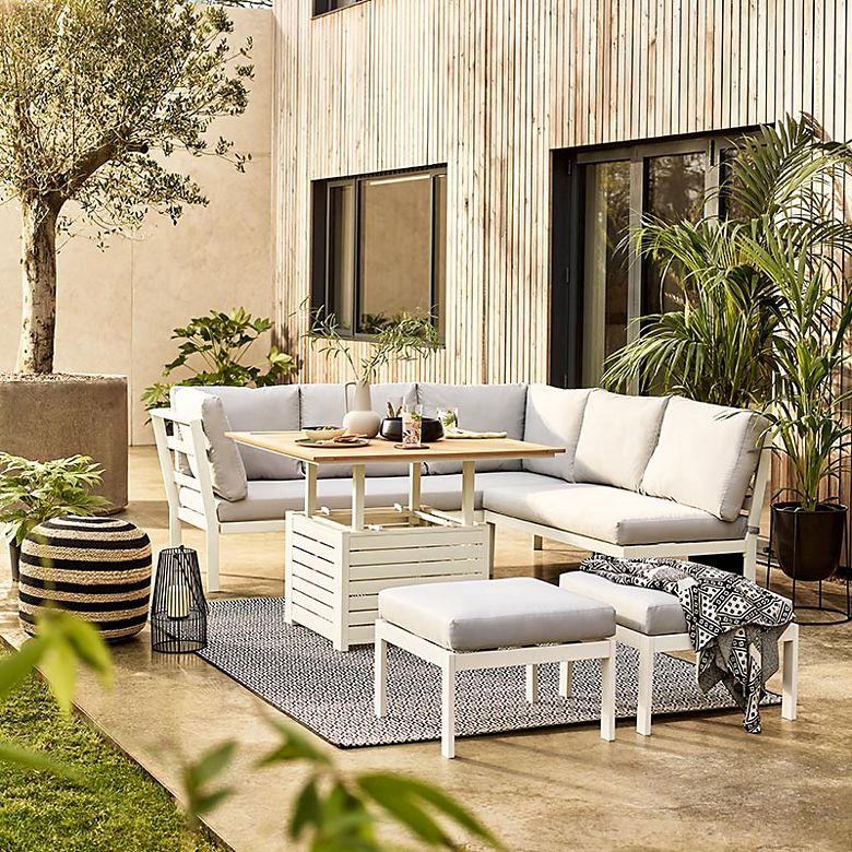 How To Create An Outdoor Space For, Living Spaces Outdoor Dining Chairs