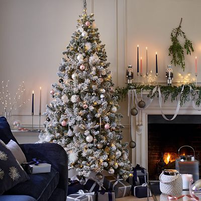 How To Decorate Your Home For Christmas 2022 | M&S