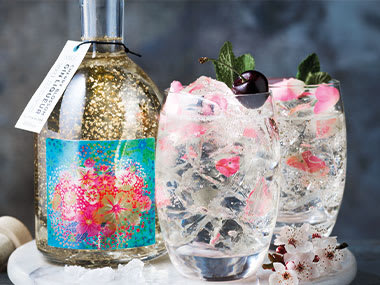 Cherry blossom glitter globe gin