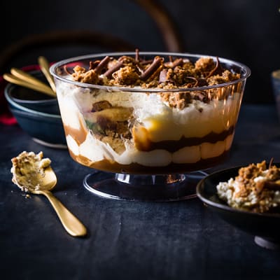 Sticky toffee pudding trifle