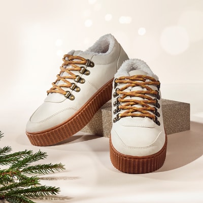 hiking style trainers