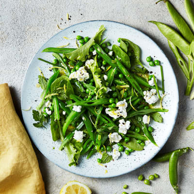 Green bean, pea and ricotta salad
