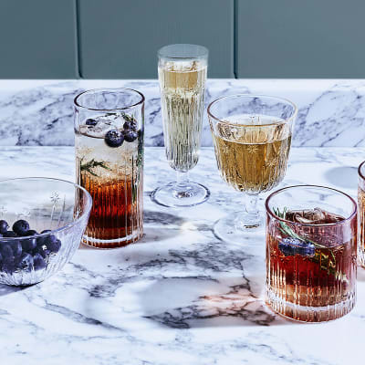 Our textured Hollywood inspired Christmas drinks glasses add a bit of glamour to your party