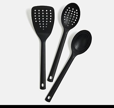 Slotted spoon, measuring spoon and fish slice set