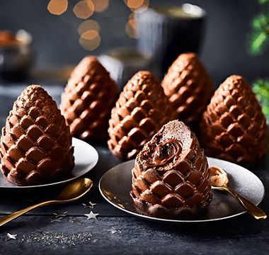 Collection crackling chocolate logs