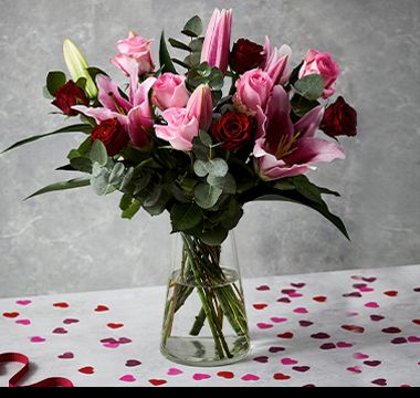 Valentine’s rose and lilies bouquet