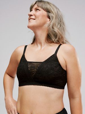 Did you know that we offer a bra fitting service instore? 🤩 Get one of our  professionally- trained bra experts to help you get your br