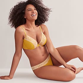 2 Bras for €24